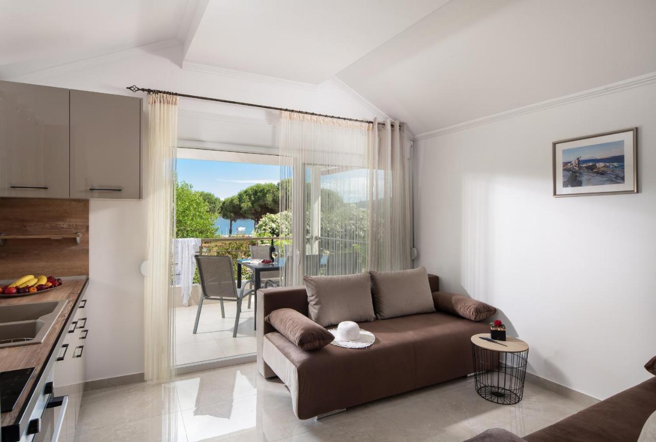 Estell Apartments Sykia Chalkidikis Exterior photo